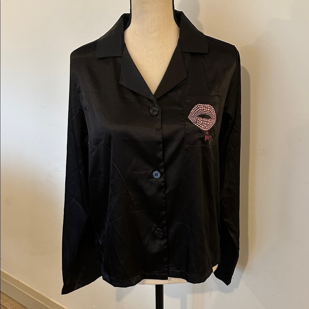 Betsey Johnson Black Satin Night Shirt with Pink Lip Studded Detail Medium